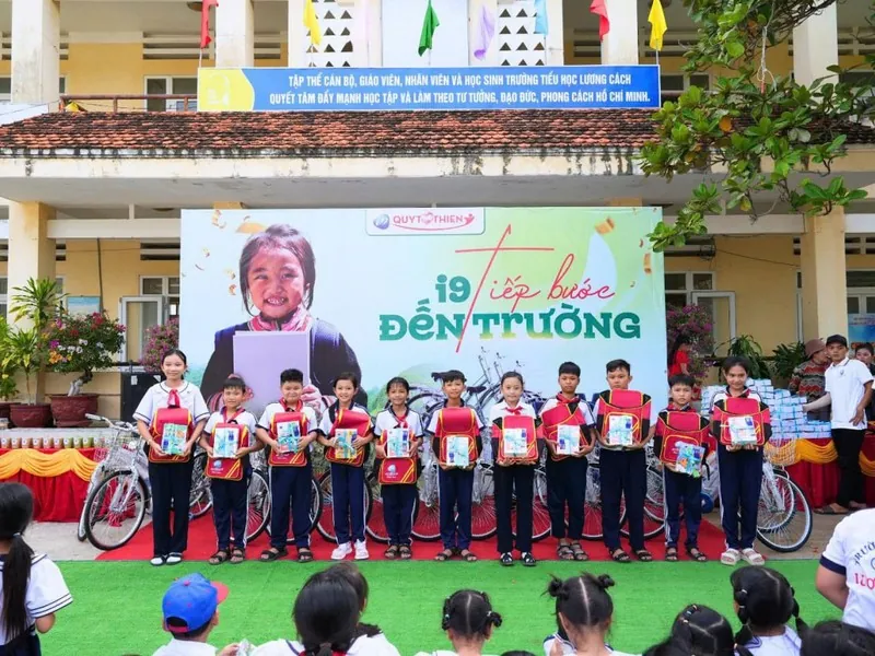 Hình ảnh giải quyết tranh chấp và hỗ trợ khách hàng tại OK9AA