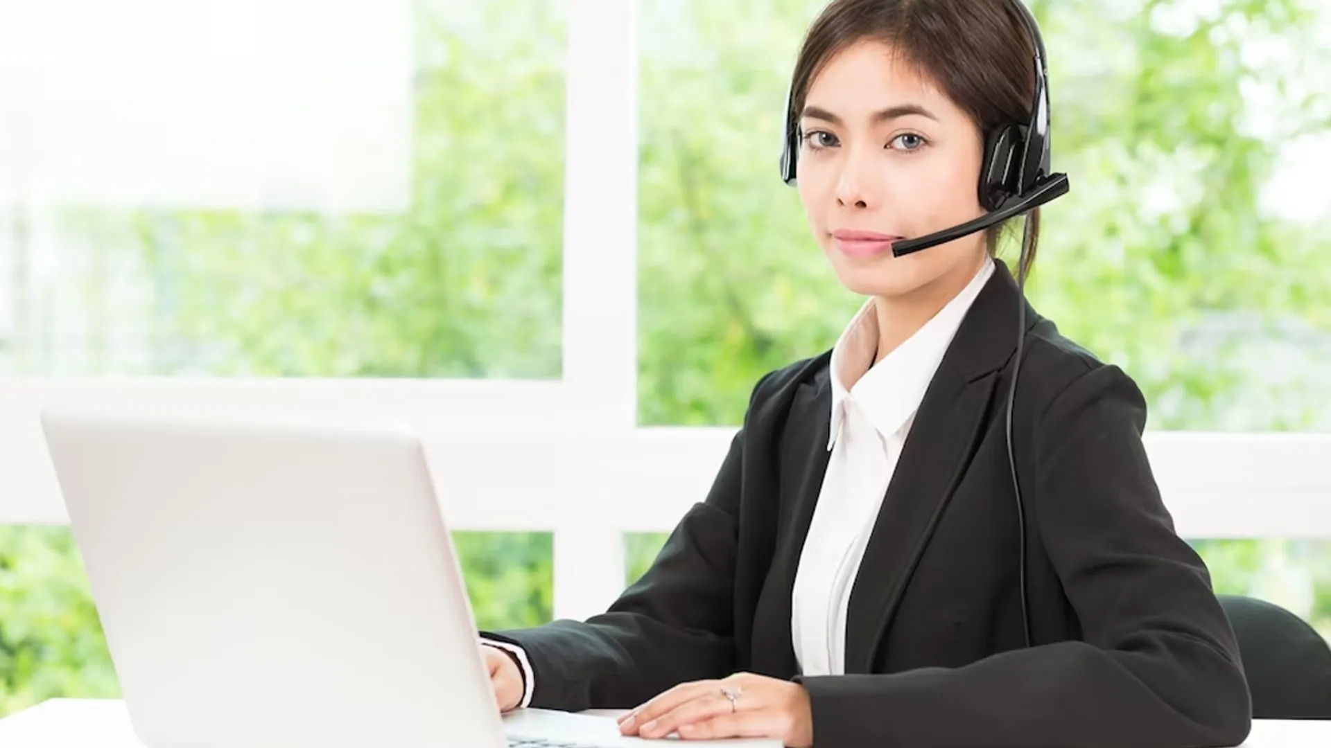 Đội ngũ hỗ trợ khách hàng OK9AA và OK9 luôn sẵn sàng trợ giúp