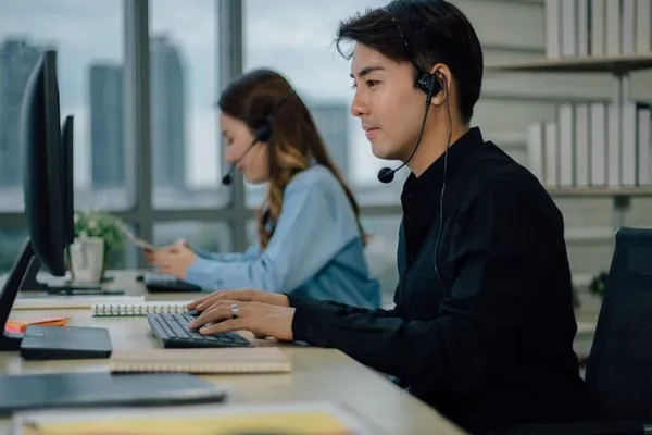 Đội ngũ OK9AA và OK9 lắng nghe phản hồi của khách hàng